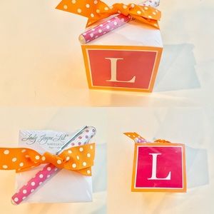 Lady Jayne Ltd writer’s block “L” paper cube w pen
